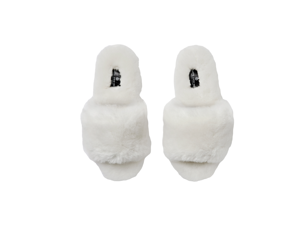 Carpe Diem Beds Slippers Warm White PNG